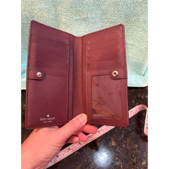 Kate Spade Women's Gray Leather Wallet with Logo & Zipper Accents - Picture 6 of 8